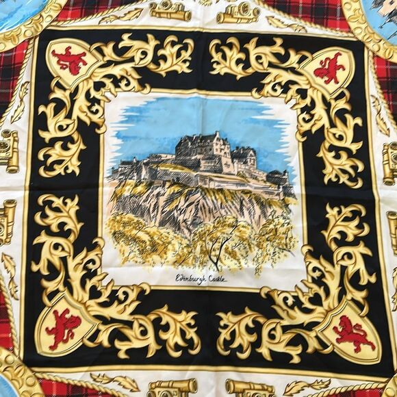 Edinburgh Castle, Red and Gold Castle Print Scarf art of the scarf,tie rack - Picture 2 of 7
